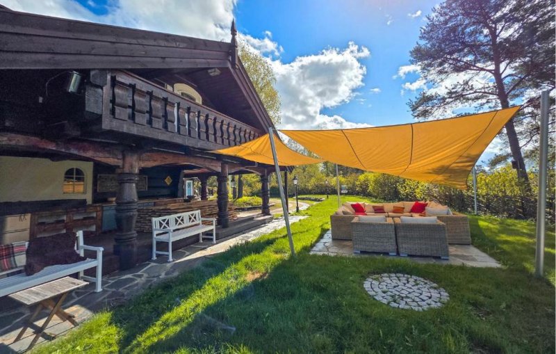 Ferienhaus Wunderschönes Haus mit 4 Schlafzimmern in Ytre Enebakk — Direkt am See